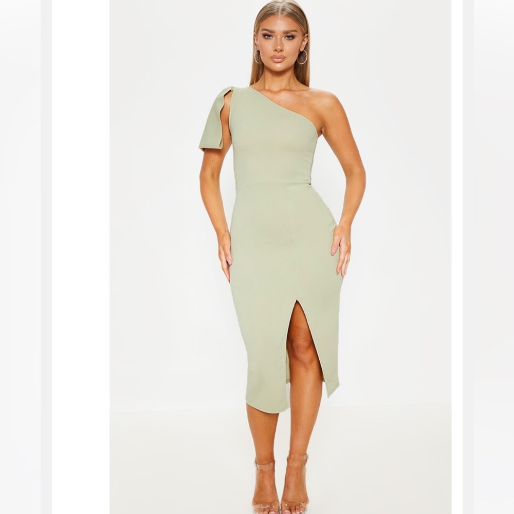 BRAND NEW! With tags!! 10 pastel green one shoulder dress